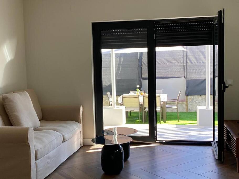 Casa Com Jardim Perto Da Praia Villa เซซิมบรา ภายนอก รูปภาพ
